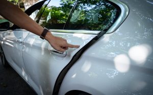 Cửa hít tự động ô tô là gì?