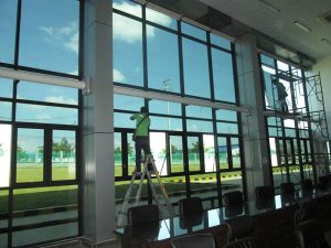 phim cách nhiệt văn phòng giảm độ chói sáng