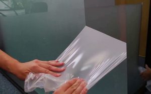 Một số lưu ý trong bóc phim cách nhiệt, decal dán kính