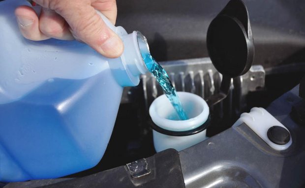 Cách làm sạch kính ố lâu ngày cho ô tô 6 Cách làm sạch kính ố lâu ngày cho ô tô